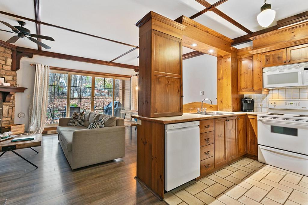 Le Manoir 106-7 By Escapades Tremblant Apartment มงต์-ทร็องบล็องต์ ภายนอก รูปภาพ