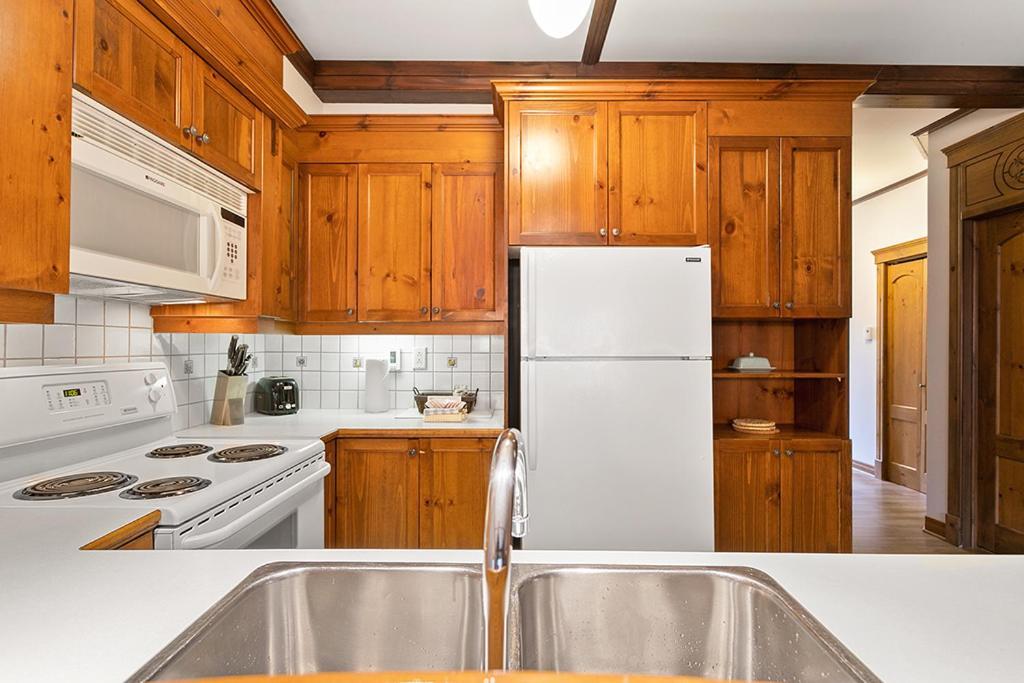 Le Manoir 106-7 By Escapades Tremblant Apartment มงต์-ทร็องบล็องต์ ภายนอก รูปภาพ